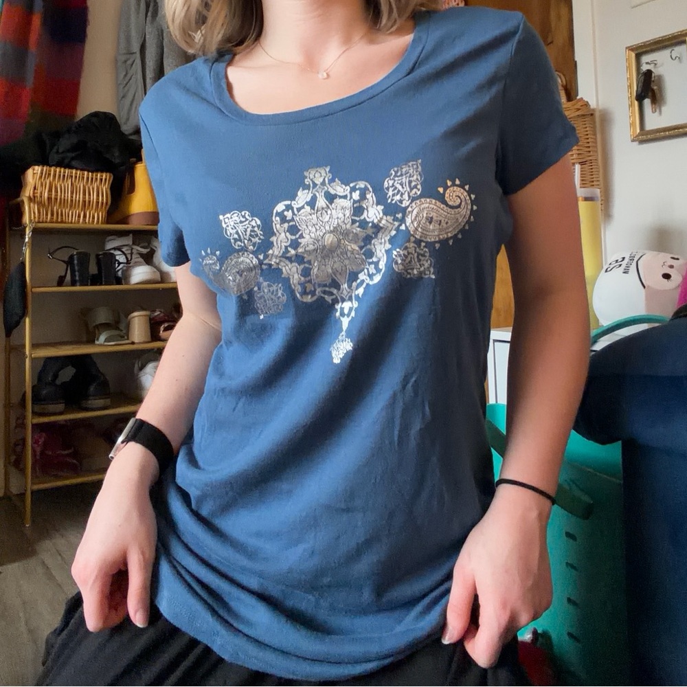 Seven7 Blue Short Sleeve Tee with White Graphic